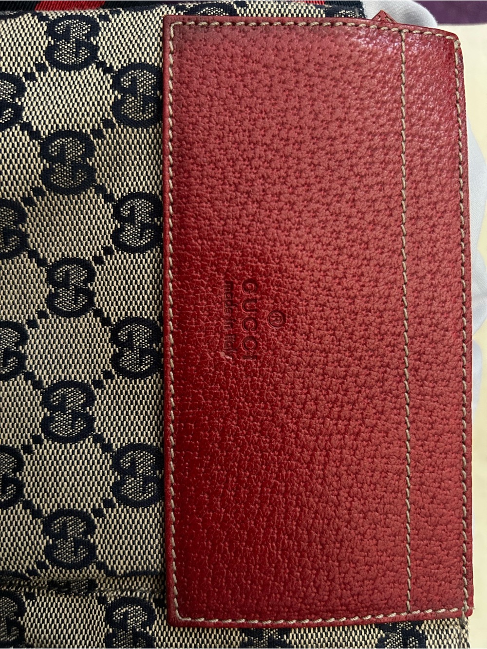 Authentic Gucci Navy Belt Bag with Red Leather Trim - Picture 6 of 11